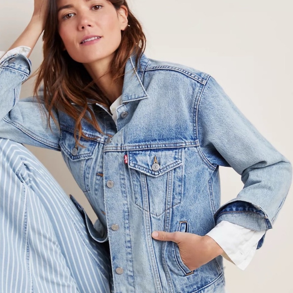 NWT Levi’s Ex-Boyfriend Denim Trucker Jacket